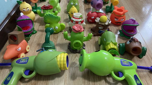 植物大戰僵尸玩具大合集,玉米氣動槍 豌豆氣動槍 仙人掌炮 大嘴花 櫻桃炸彈 番石榴 椰子加農炮